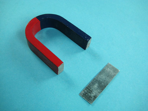 Arch-Type Magnet