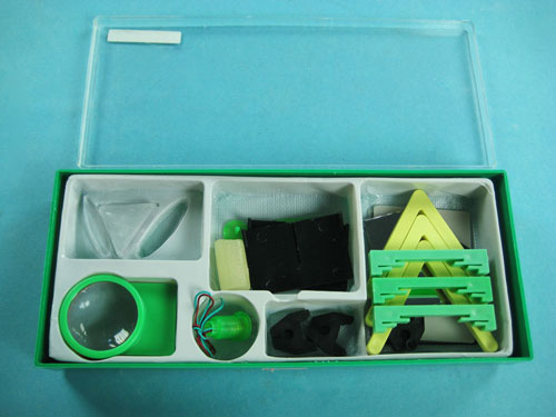 Geometrical Optics Experiment Kit for Grade School